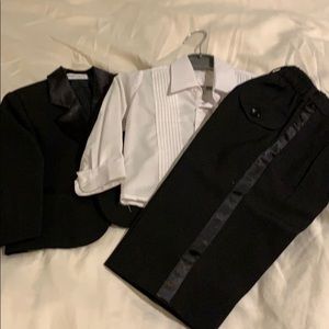 Tiny Penguins Formal wear